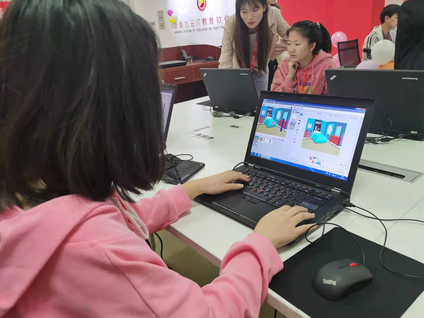 大专毕业求职无门?我在九云教育学UI设计3个月,成功入职月薪7500!