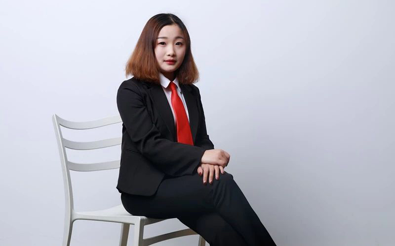 九云教育明星讲师 | 邝雅云:读书才是决定未来的关键