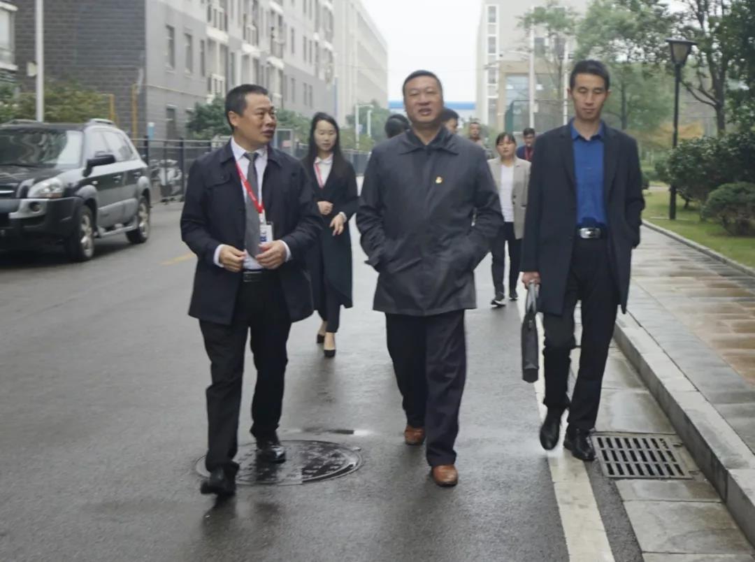 热烈欢迎林科大涉外学院领导来九云教育学校参观交流